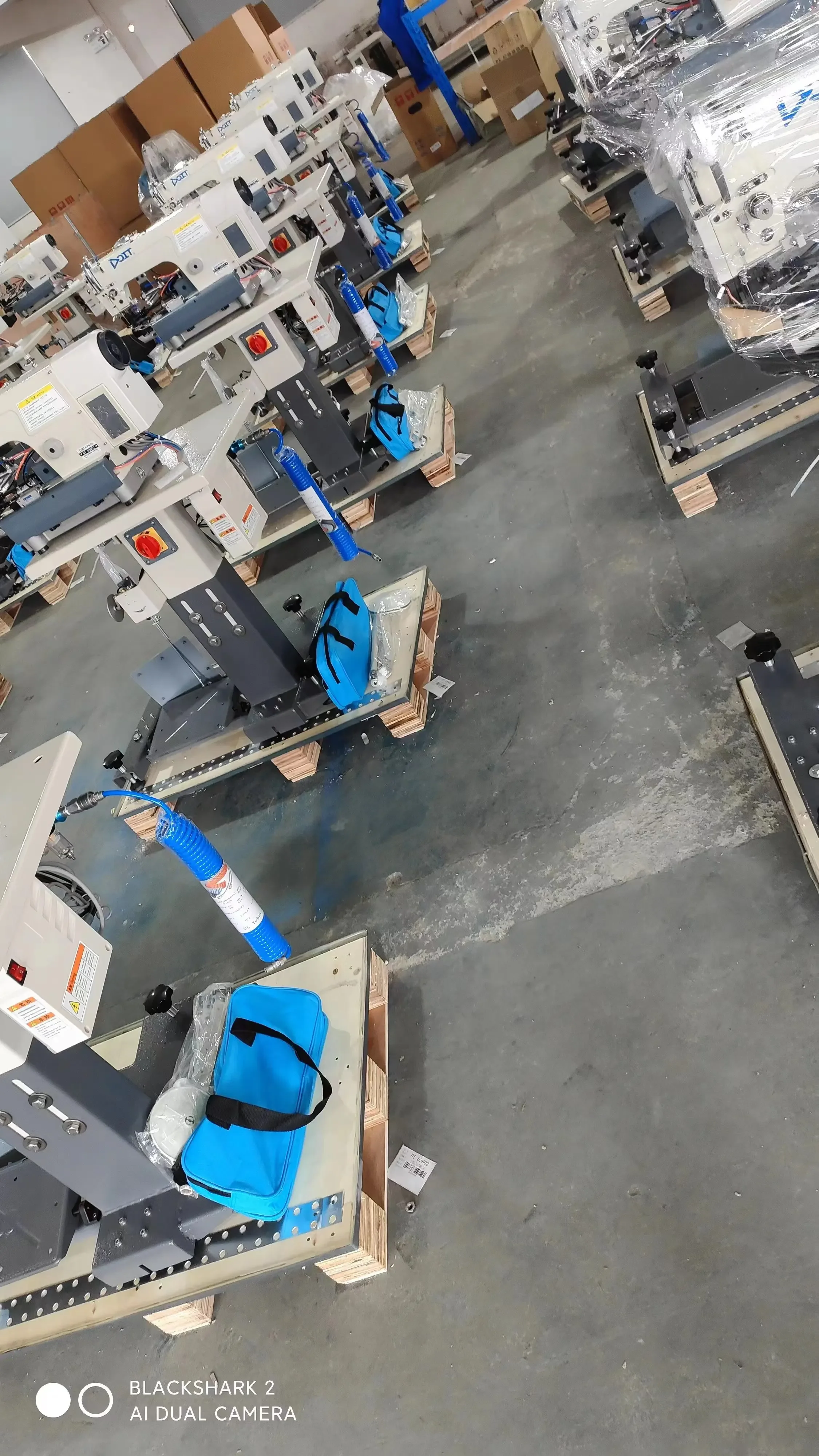 ماكينة خياطة صناعية هوائية أوتوماتيكية عالية السرعة 63900 HB-PF/CV آلية تغذية يدوية حاشية سفلية جديدة للبيع