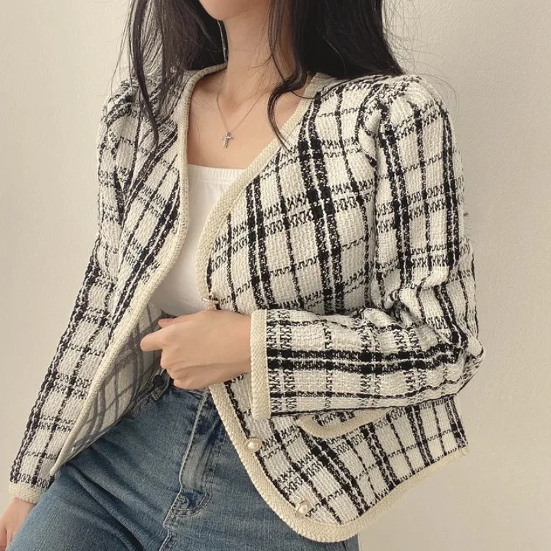 

Princess Sleeve Plaid Short Coat Women's Long Sleeve White Black Spring Autumn New Style Small Fragrance Style Casual Lady