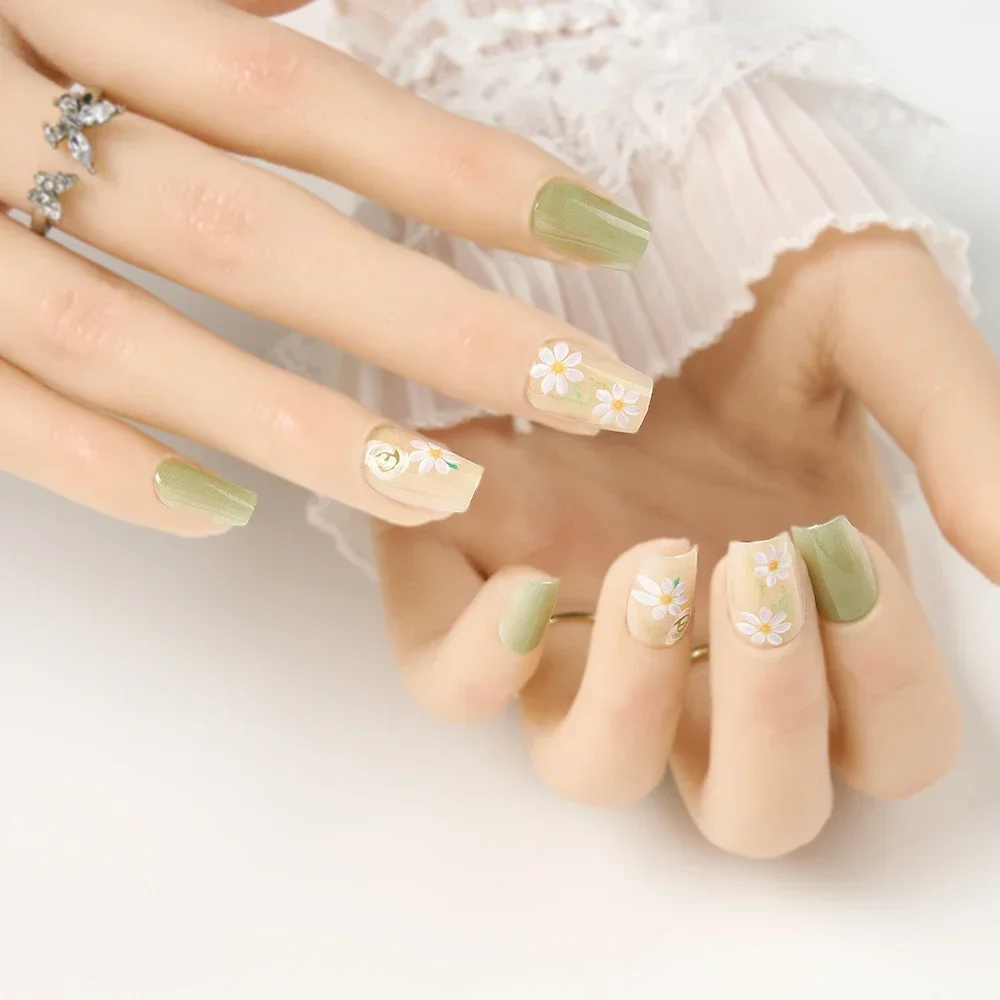 10 Stks/set Korte Glanzende Lente Draagbare Nail Art Kleurrijk Bloemendesign Zoete Temperament Pers-On Nagels Set Met Zelfklevende Lipjes