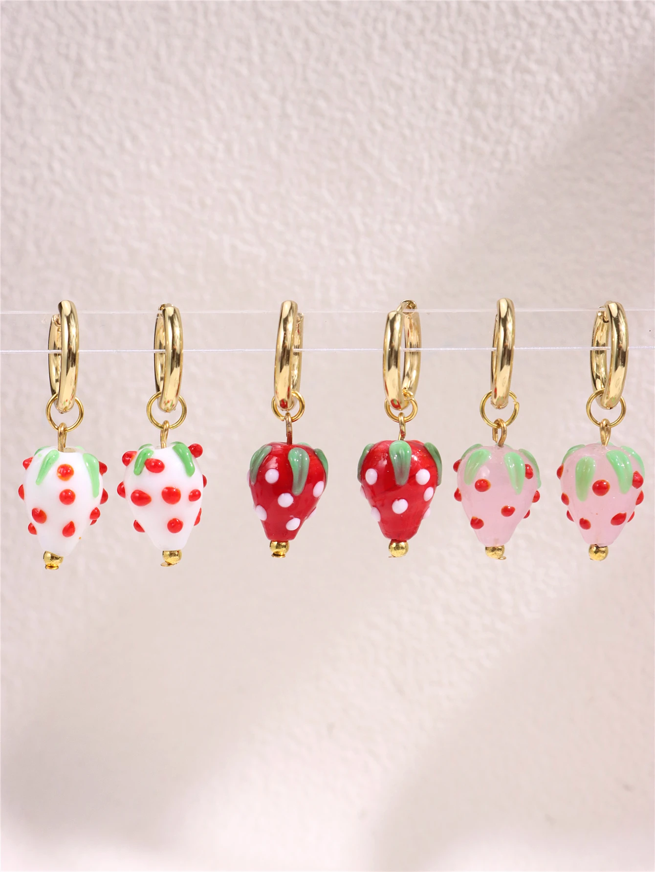 HUANZHI Ceramic Fruit Strawberry Hoop Earrings for Women Girls Cute Fun DIY Beaded Creative Handmade Jewelry Accessories 2024