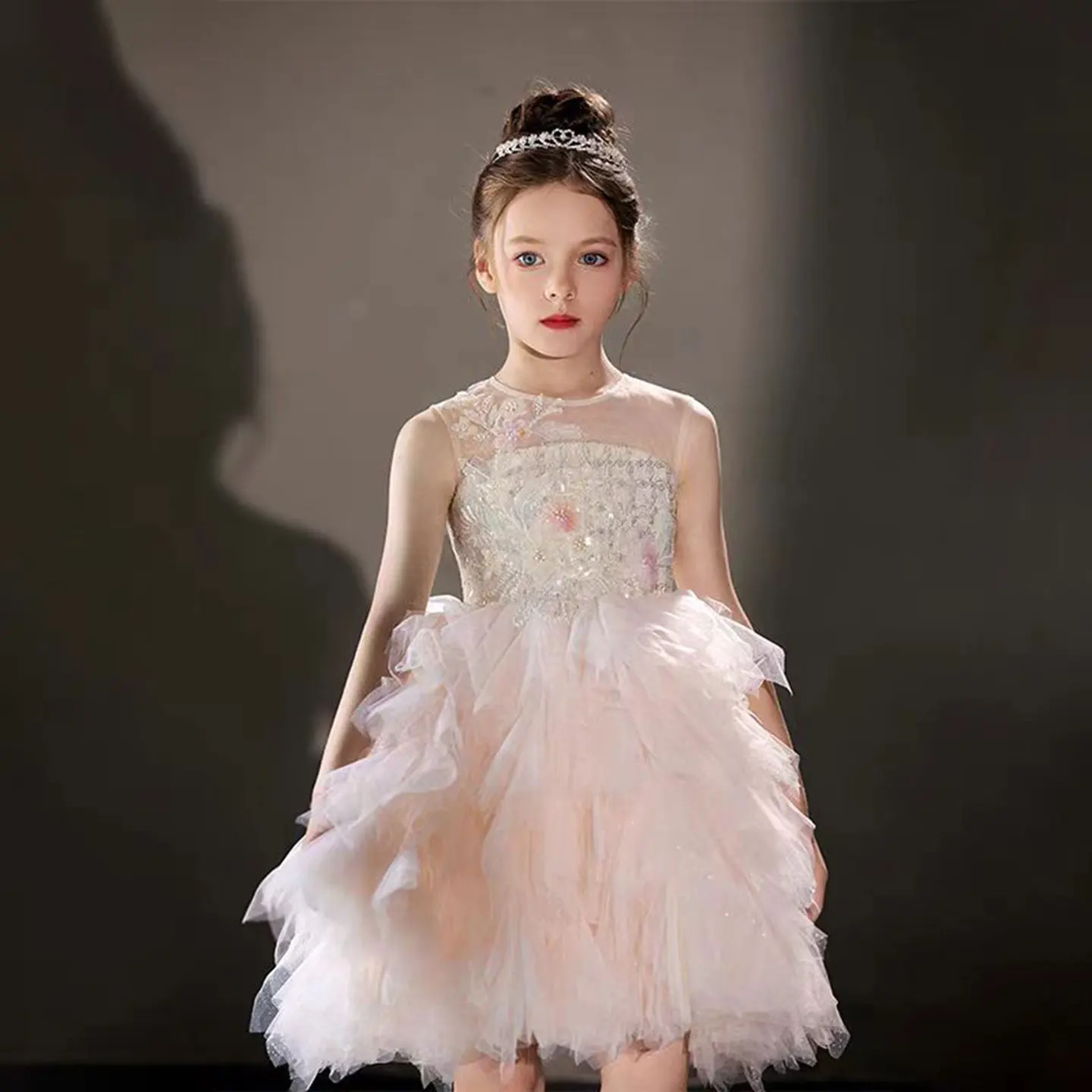 

Elegant Pink Beading Puffy Girl Dress Knee Length Arabic Princess Baby Wedding Birthday Party Holiday Ball Gown J182