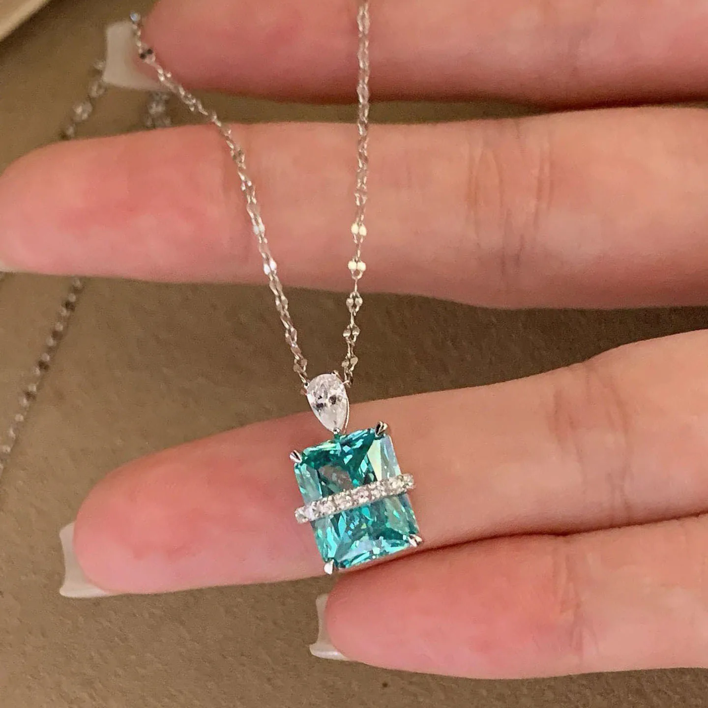 Original Fresh Paraiba blue-green Square Gem Pendant Necklace for Women pendant Exquisite Trendy Clavicle Chain Jewelry Gift