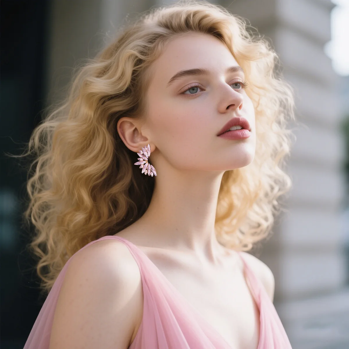 Personalized fashion wing earrings trend ins style high-end sense rhinestone stud earrings super flash light luxury geometric ea