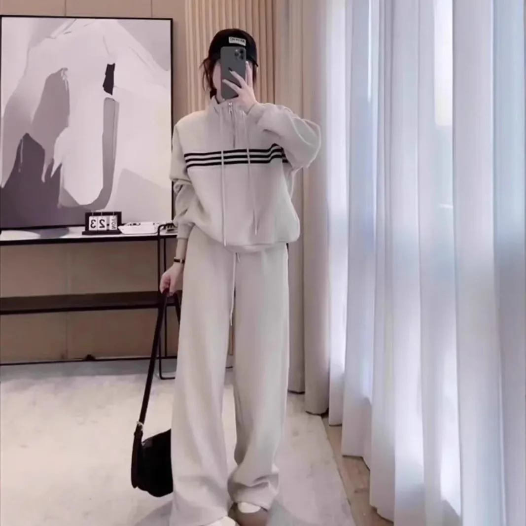 

Casual Sports Suit Women's Spring and Autumn High-end Sense Top Loose and Fashionable Wide Leg Pants Two-piece Set