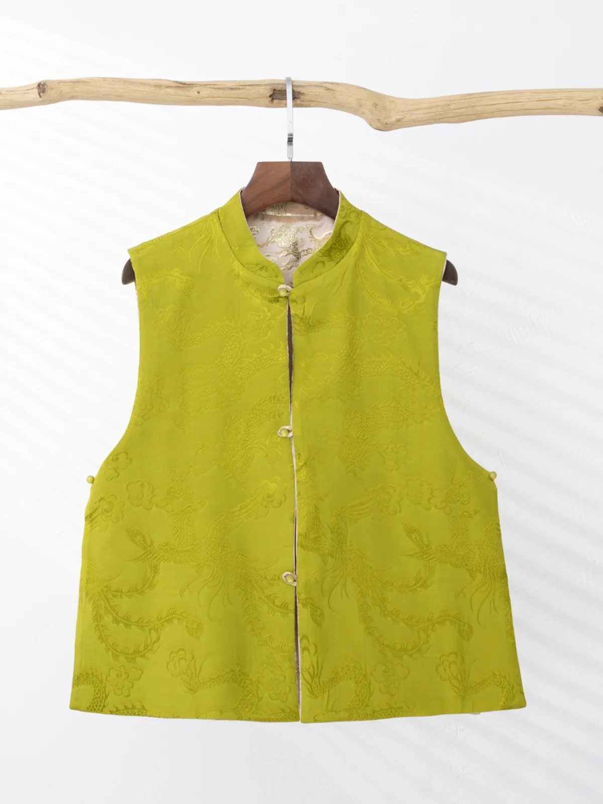 เสื้อกั๊กสไตล์จีนแบบสองด้านสำหรับผู้หญิง คอตั้งย้อนยุค ลายมังกรทองทอ พร้อมแผ่นเสริมไหล่ สไตล์จีนดั้งเดิม