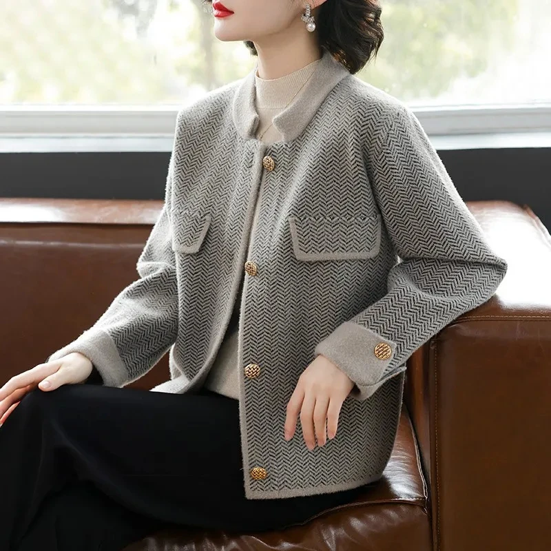 2024 New Female Winter Woolen Jacket 4XL Large Size Thicken  Warm Cardigan Wool Coat Middle Aged Elderly Women Elegant Overcoat