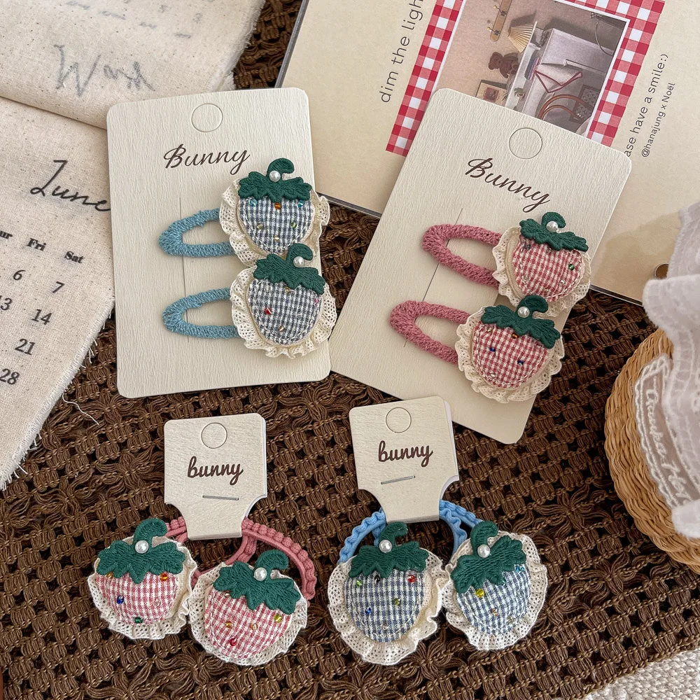 

2 шт., кружевная клетчатая заколка для волос с клубникой, детская эластичная повязка для волос, веревка для волос с фруктами, резинка для галстука, детские аксессуары для волос, головной убор