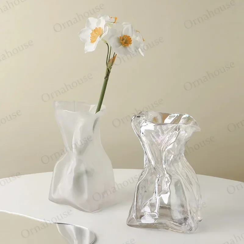 Modern Color Creative Frosted Glass Small Vase for High-end Home and Living Room Decoration Flower Vase Traf تحف كبيره للمنزل