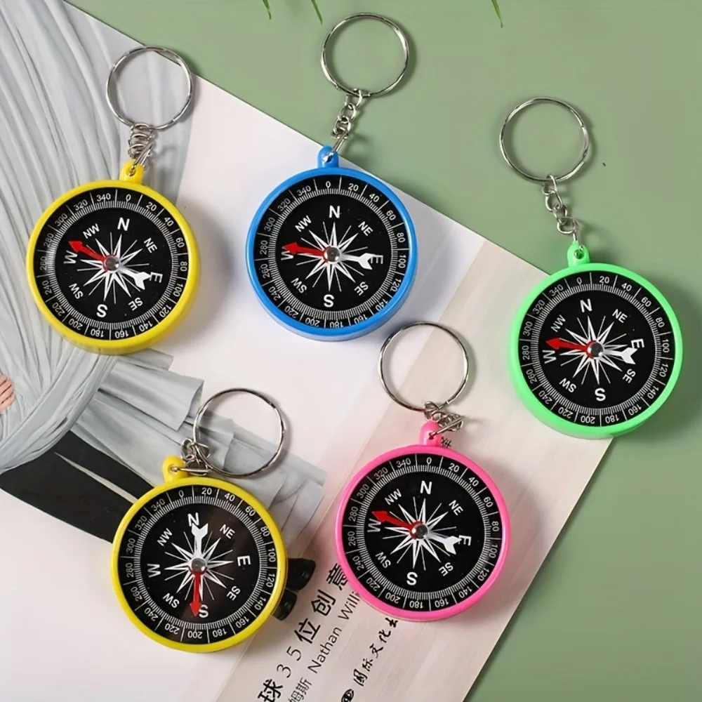 5Pcs Outdoor Compass Keychains Random Color, Battery‑Free for Camping Hiking, School Rewards Party Holiday Gifts