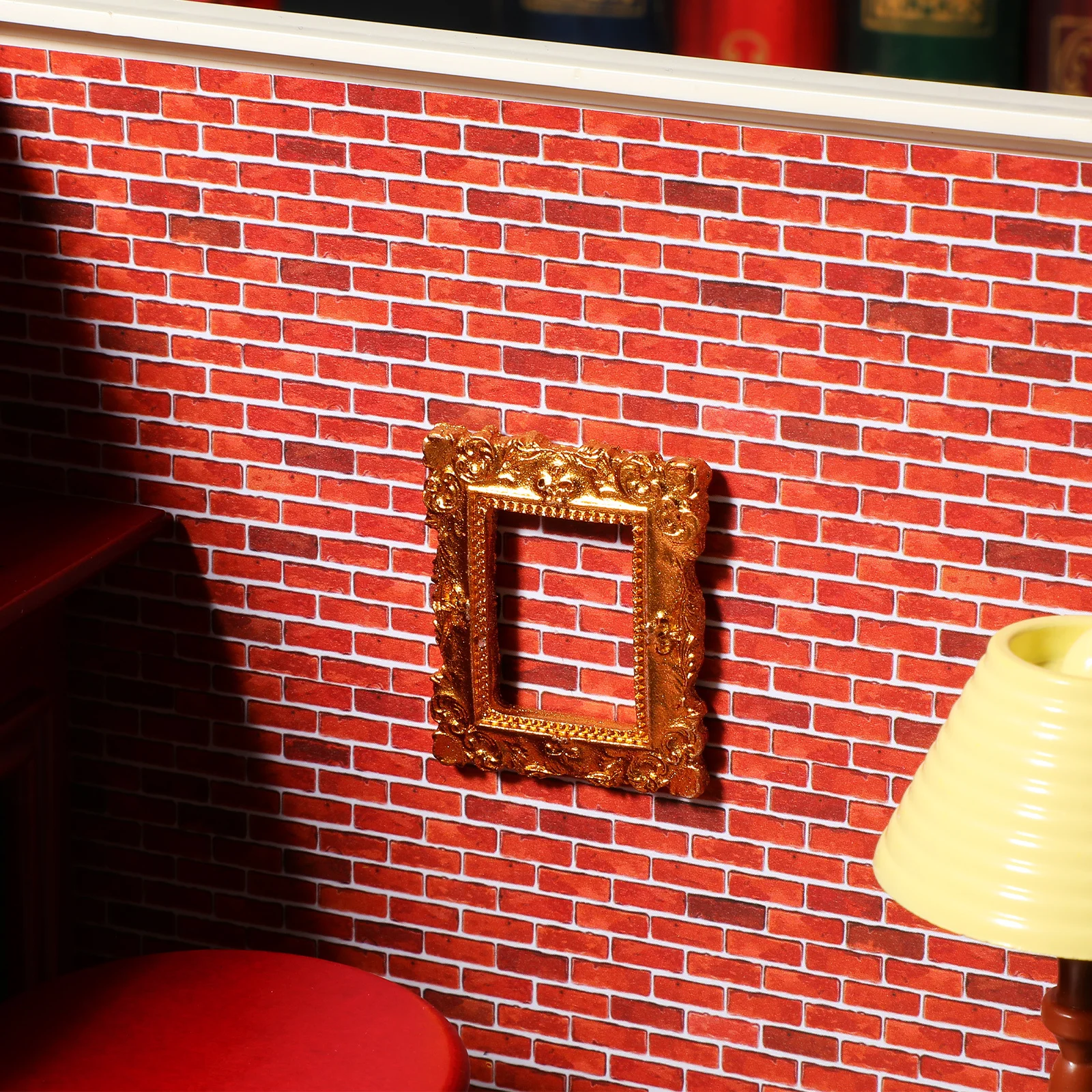 

Mini House Decor Set 15 Pcs Retro Gold Resin Photo Frames Picture Ornament for Dollhouse Miniature Painting Charm