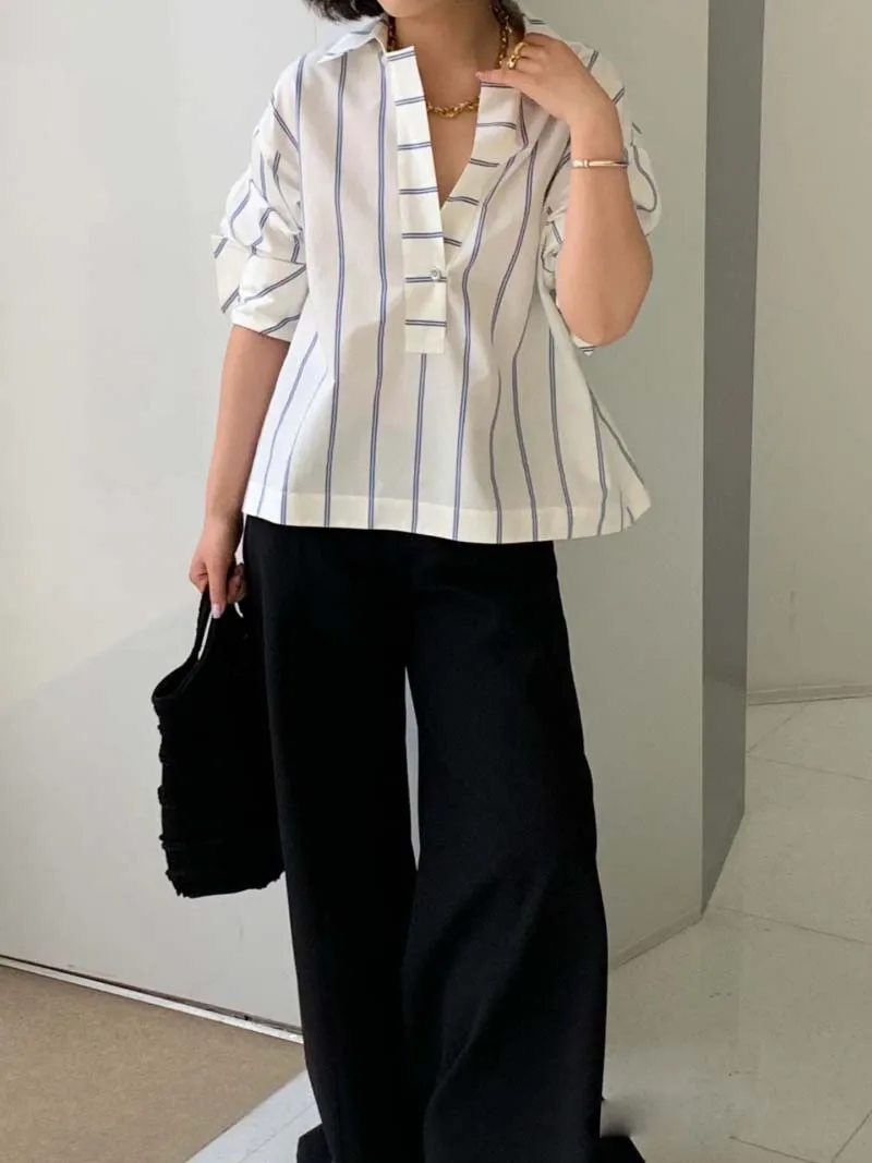 

Girls' style women's shirt, fashionable and simple, youthful and slimming, striped collar, mid sleeved shirt, base shirt