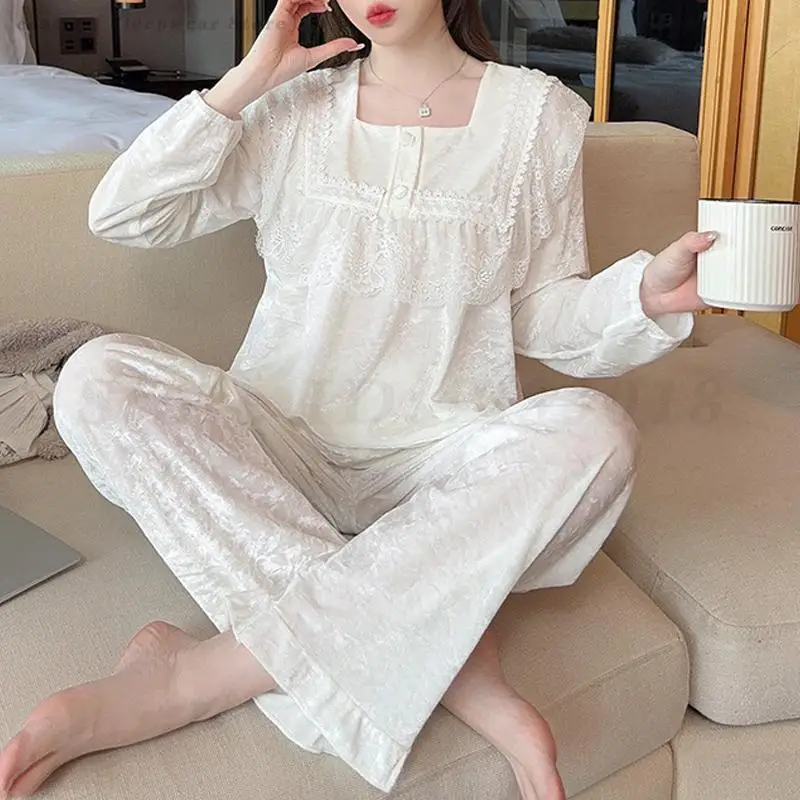 

Velvet French Princess Sleepwear 2Pcs Pajamas Set Autumn Winter Velour Sweet Lace Trim Nightwear Loose Homewear Pijamas Suit
