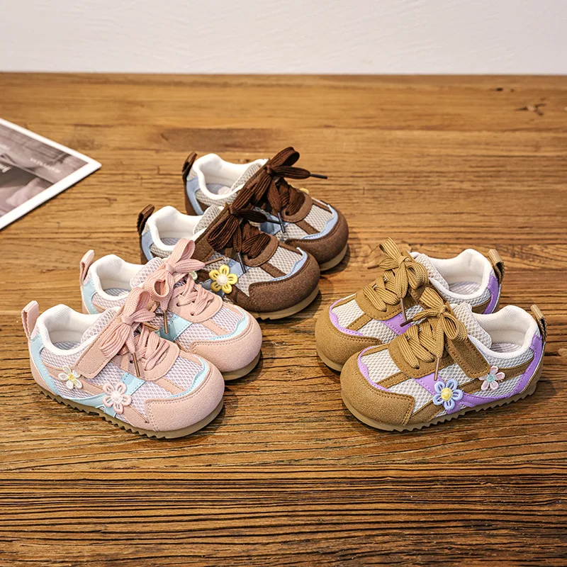 Children's Embroider Fashion Low Top Casual Sports Shoes 2026 Autumn New Girls' Comfortable Versatile Non Slip Lace Up Sneakers