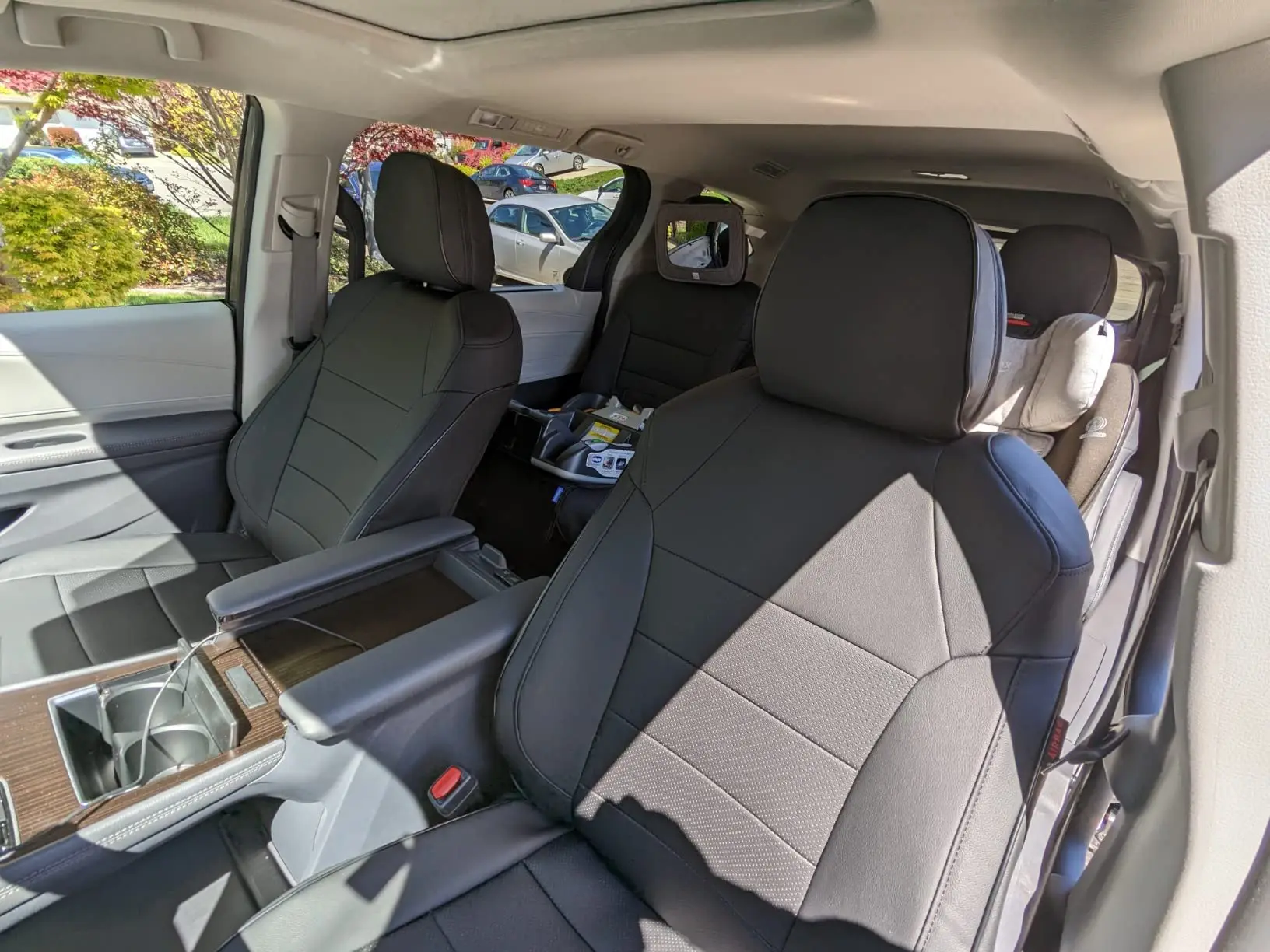EKR Custom Fit Car Seat Covers for Toyota Sienna 2011-2026 SE/LE/XLE/Limited 8 Seats  2nd Row 4/2/4 Split & 7 seat 2nd Row Captian Chair Waterproof Full Set Seat Protector Seat Covers