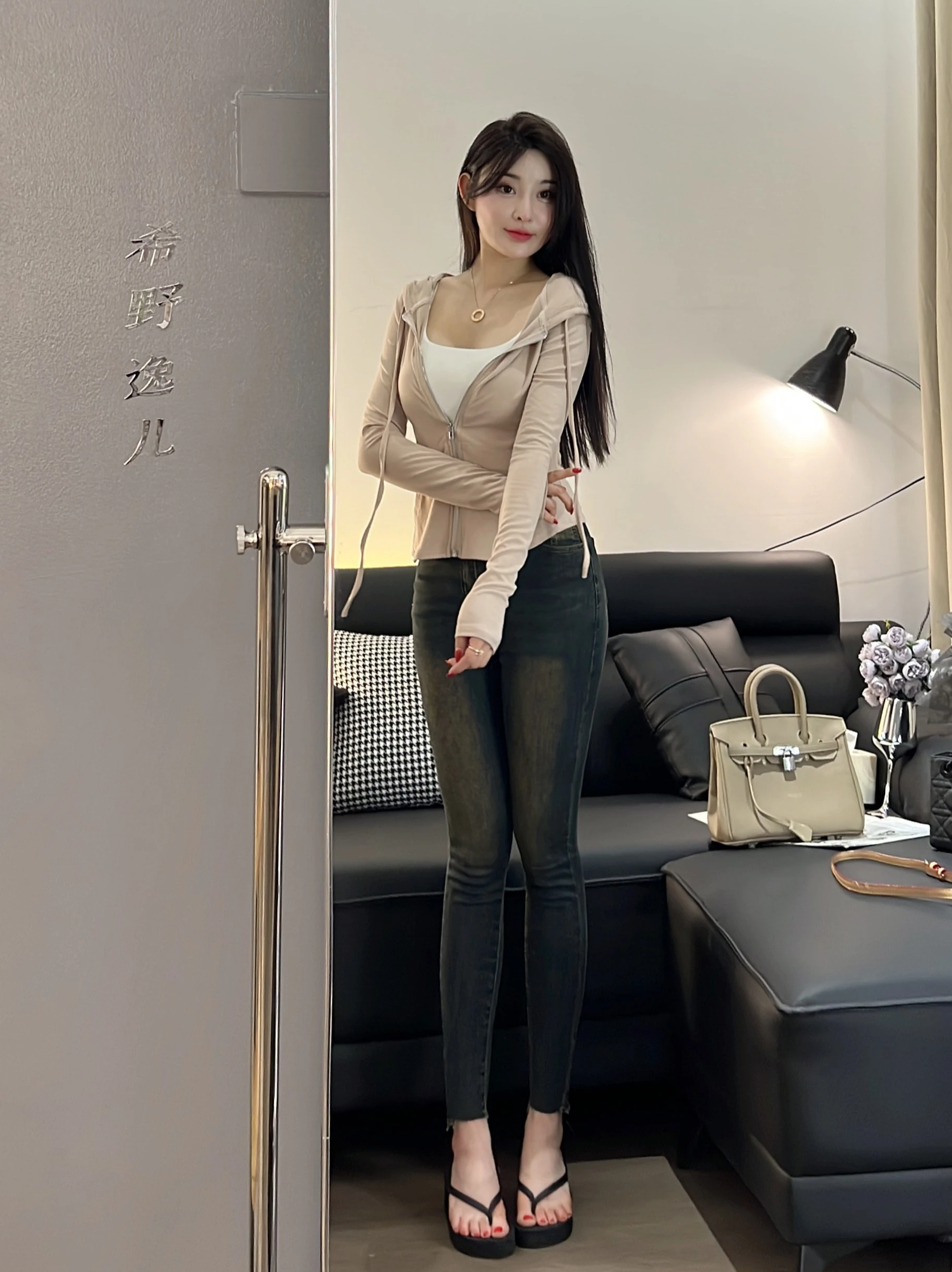 

Джинсы Slim Fit с высокой талией, винтажные красящие бедра, увеличивающие рост ног, хлопковые эластичные джинсовые джинсы на молнии, все сезоны