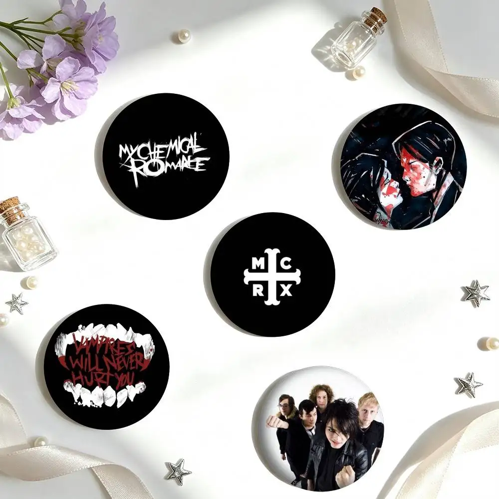 M-My Chemical R-Romance Rock Band 25mm 32mm 44mm 58mm 75mm Brooches Badges Pins for Accessories Gift