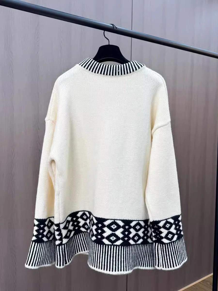 VGH Spliced Hook Flower Hollow Knitwear For Women Round Neck Long Sleeves Loose Design Colorblock Sweater With Hat Female Winter