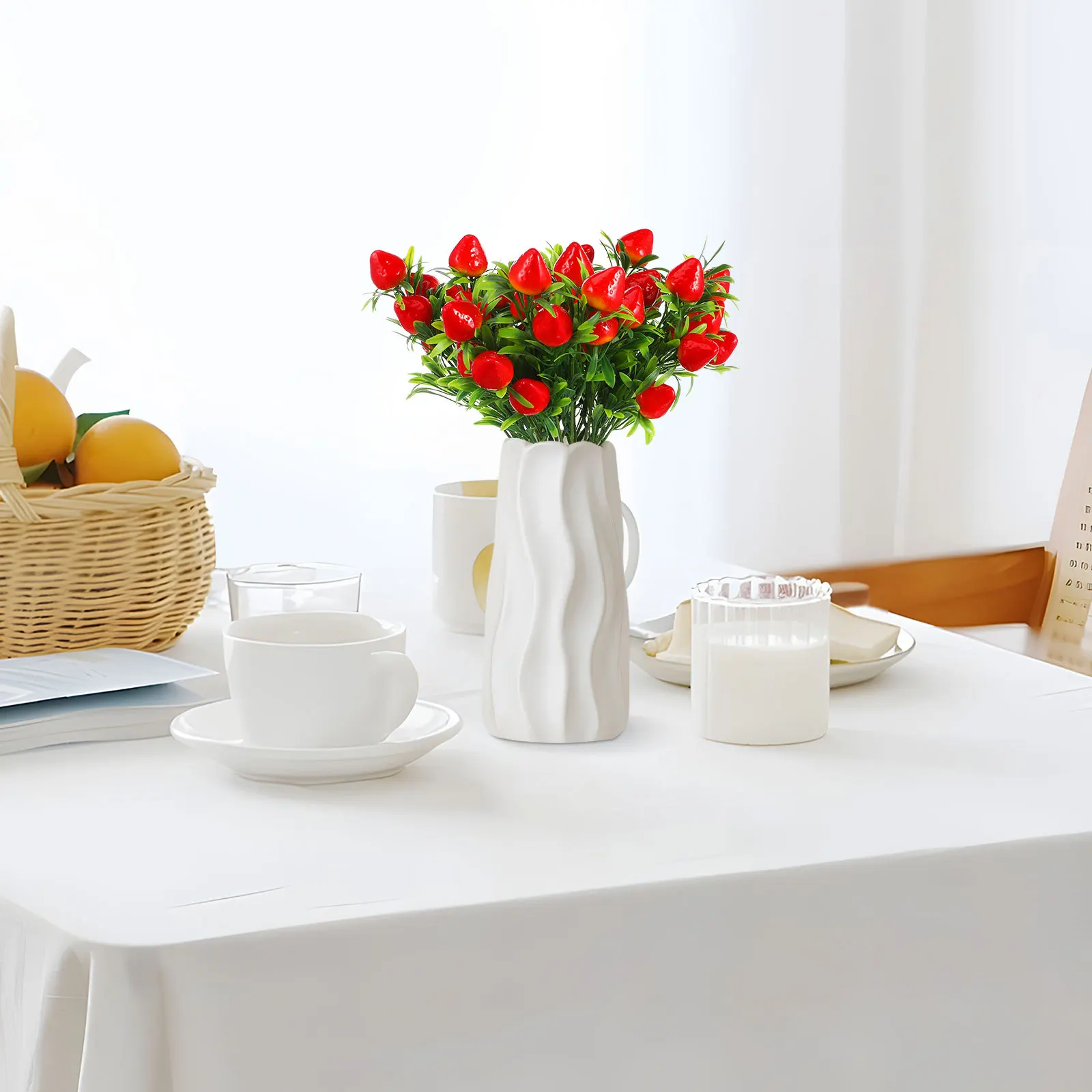 

3pcs Simulated Strawberry Branches Fake Red Bunches Artificial Decor Stem Faux Lifelike Party Props Festival Accessories Diy