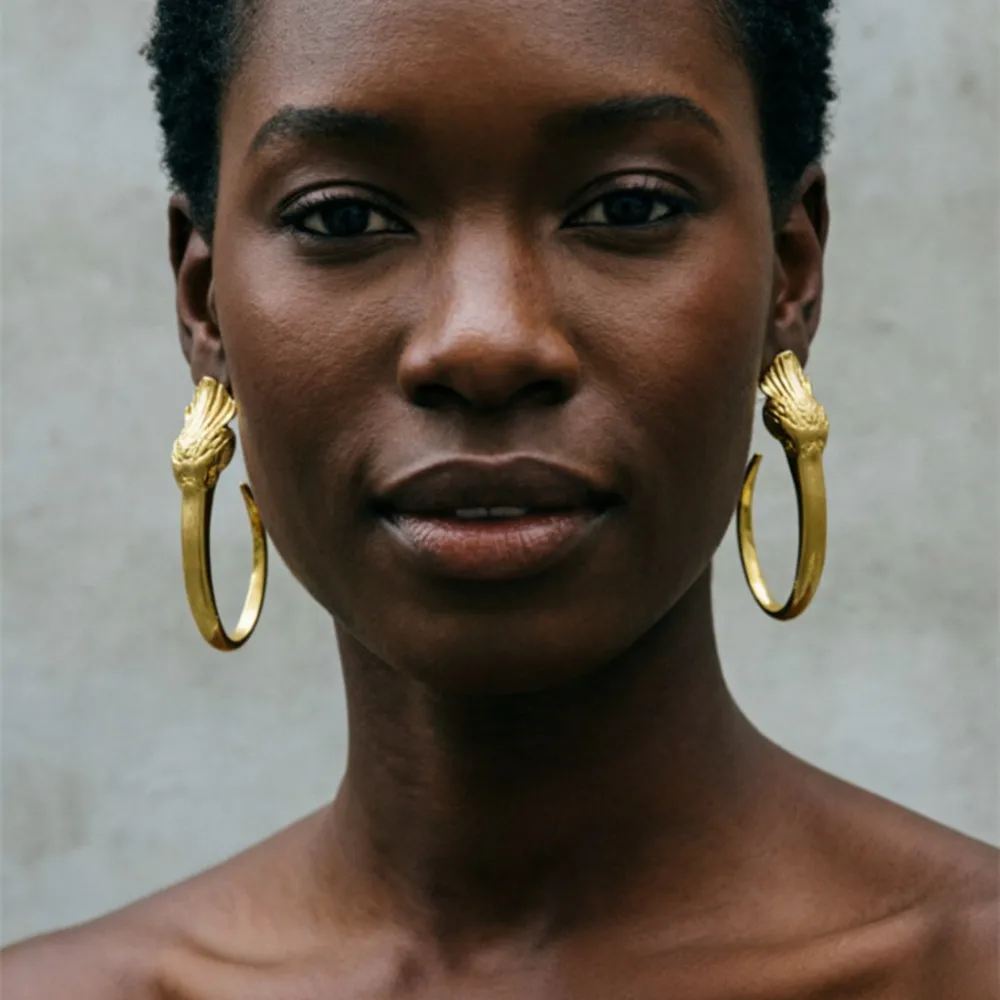 Vintage Metal Alloy Bird Beak Hoop Earrings For Women Fashion Jewelry Gorgeous Personality Statement Accessory