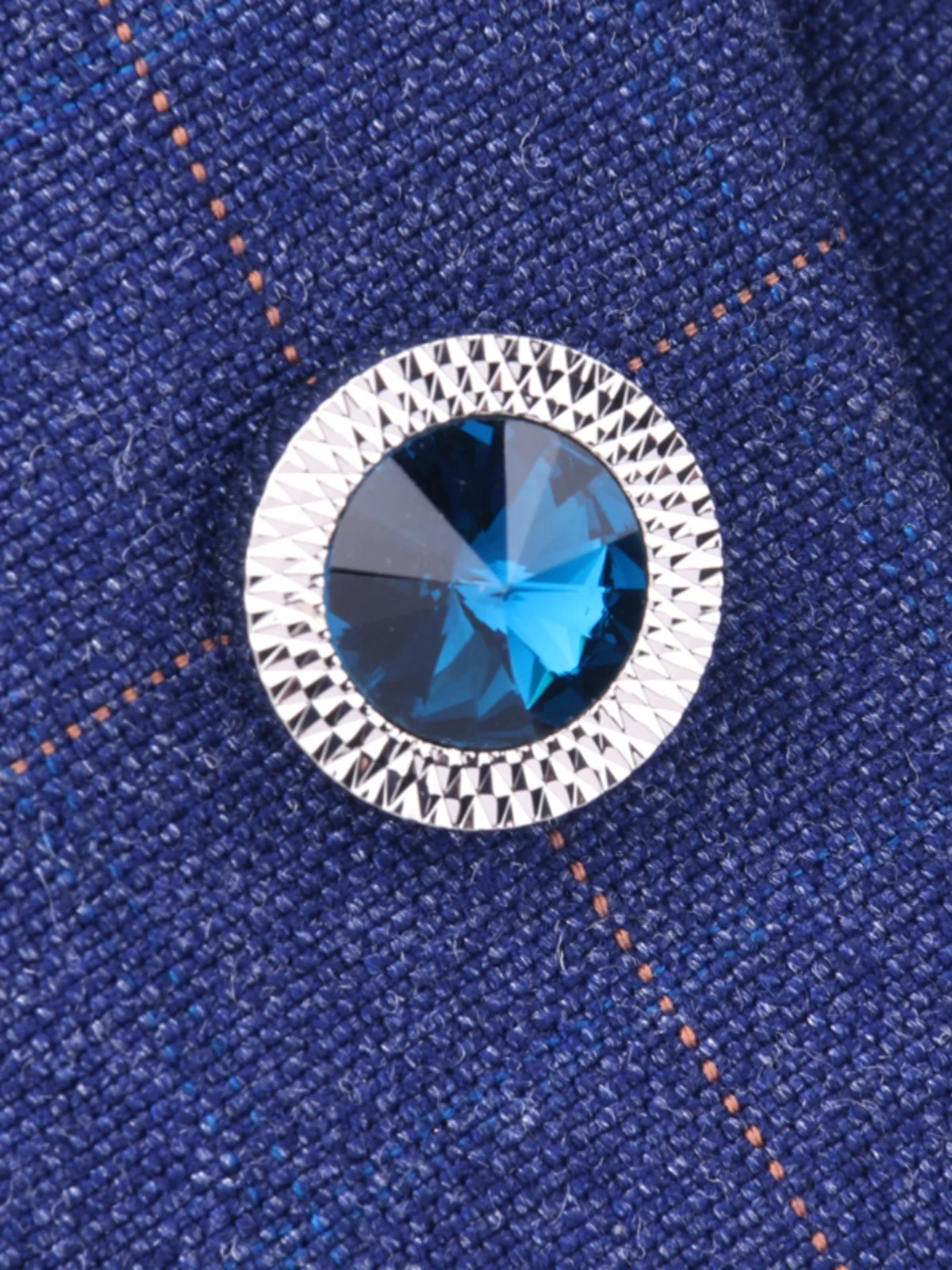 broche-de-lapela-emed-sapphire-masculino-e-feminino-tendencia-de-moda-colecao-de-inverno-para-negocios