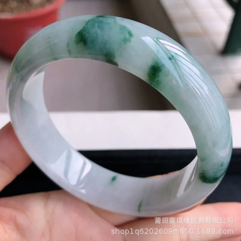 

Jade -like Myanmar Yang Green Floating Flower Ice Transparent Bracelet