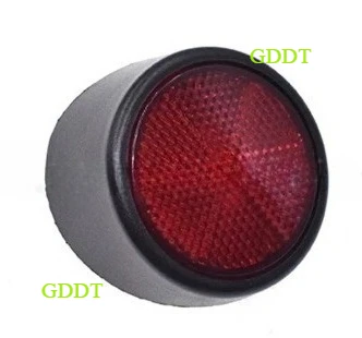 1 Piece Rear Bumper Reflector Light For L200 Triton 3 Pickup MK 96-07 Marker Reflector MR109135 MR109136