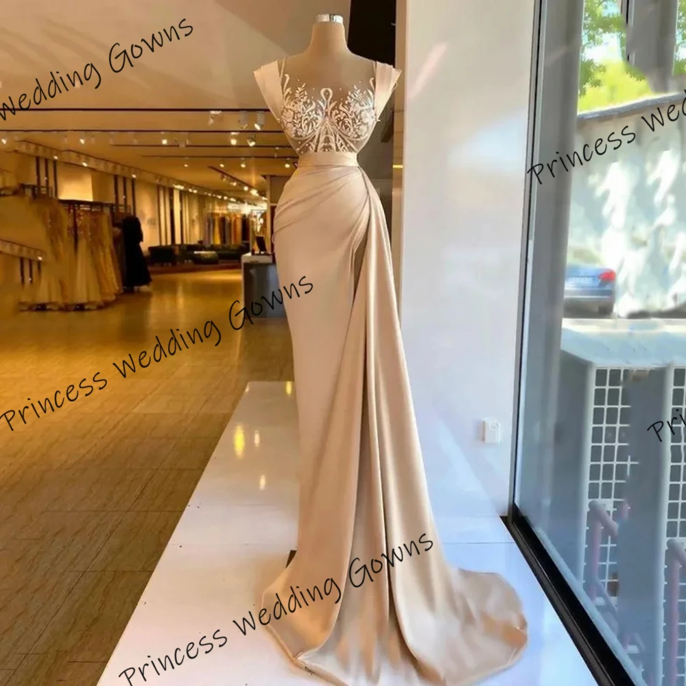 Customized Sexy high quality Wedding Gowns Off The Shoulder Sheath Sleeveless Dresses With Sweep Train pleat Lace Appliques Gown