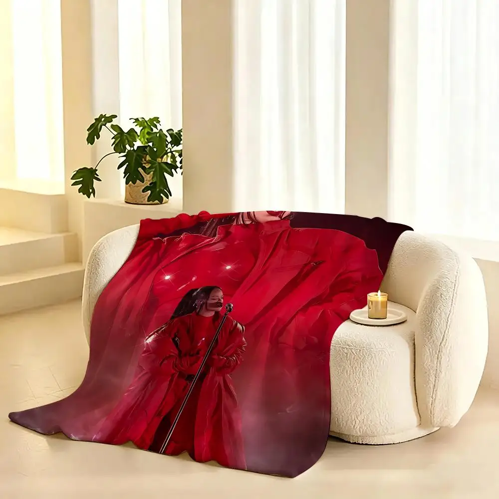 Singer Rihanna Cool Throw Lightweight 240g Flannel Blanket Soft Skin-friendly for Summer Cooling