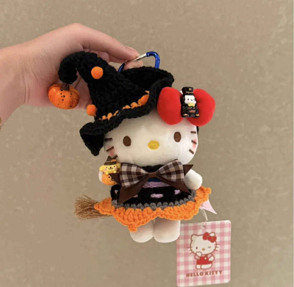 かわいいハローキティのハロウィンキーホルダー - 新しい限定版バッグ＆財布アクセサリー