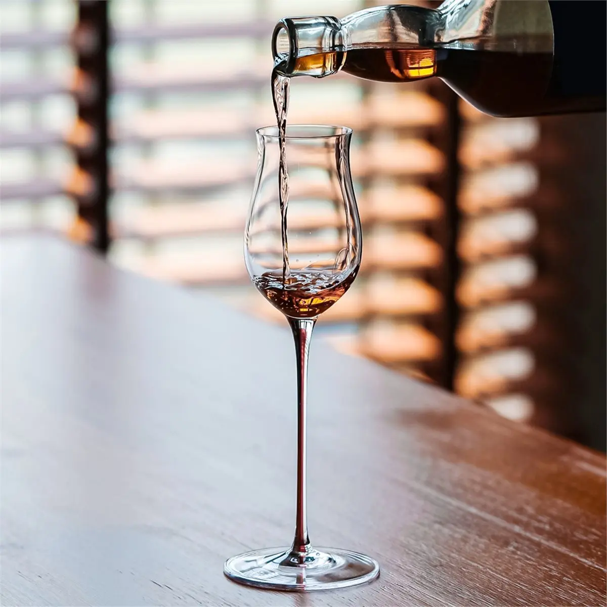 

Хрустальный расклешенный бокал для вина ручной работы, красный стержень, сладкий для дегустации виски, для улучшения аромата и вкуса