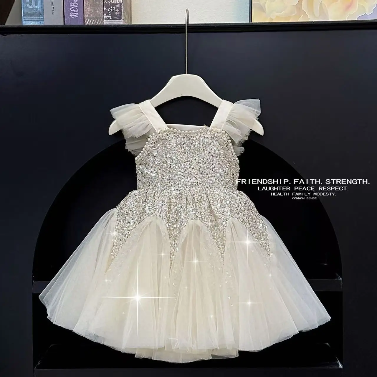 

Детская одежда для девочек, новые летние праздничные платья с блестками и рукавами-крылышками, элегантное сетчатое платье-жилетка, платье принцессы, вечернее платье для выпускного бала