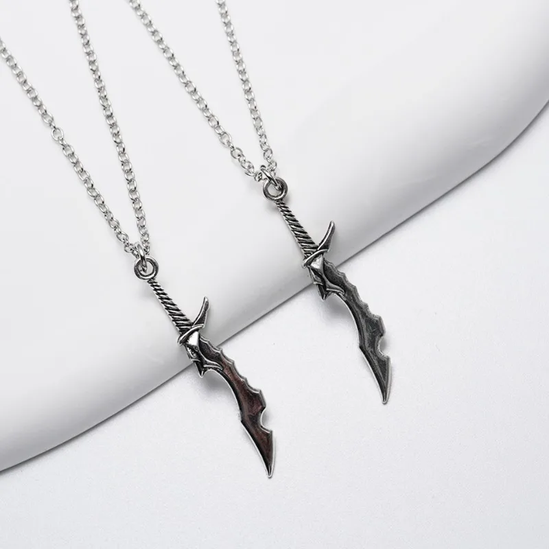 Sung Jin Woo Yoo Jin Ho Jin Ah Park Kyung Hye Weapon Model Short Blade Small and Exquisite Necklace Pendant COS Unisex Jewelry