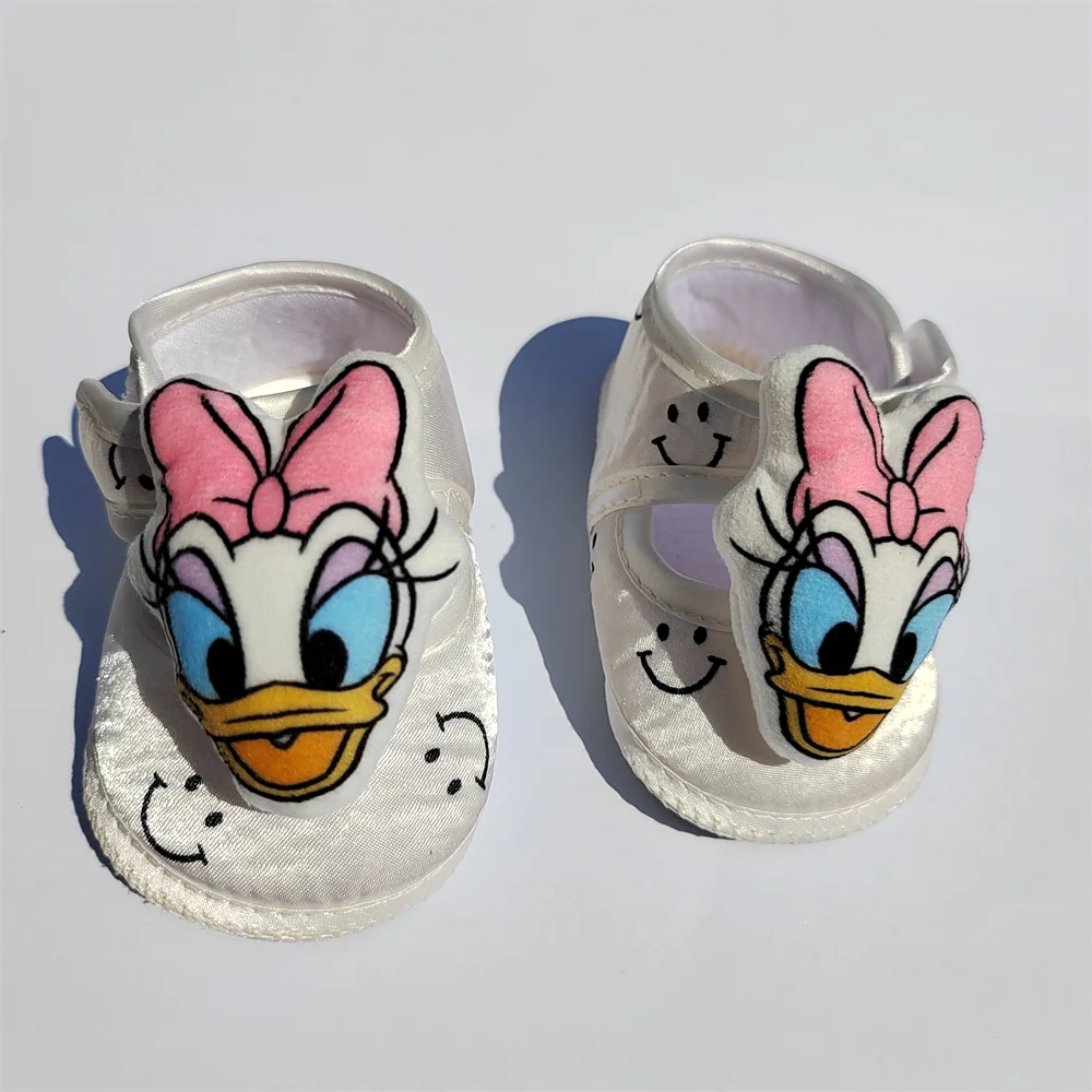 [ 1 Pair ] Cotton Soft Newborns Baby Shoes Mickey Minnie Mouse with Bottom Under and Dolls Happy Fun Sandals for Children Child