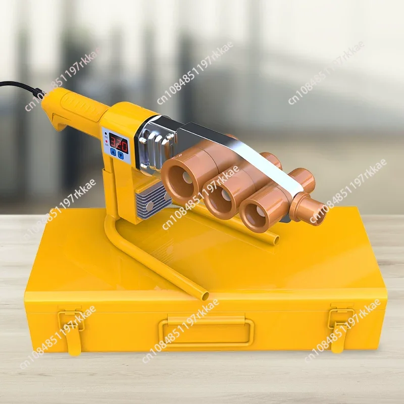 Hot melt machine, water pipe, hot melt machine, docking device, water and electricity engineering welding device