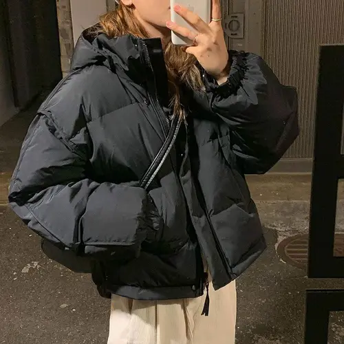 BlackHoodedDownCotton-Padded Coach 여성 2024 새로운 디자인 감각 틈새 자른 몸집이 작은 코튼 코트 자켓 트렌디