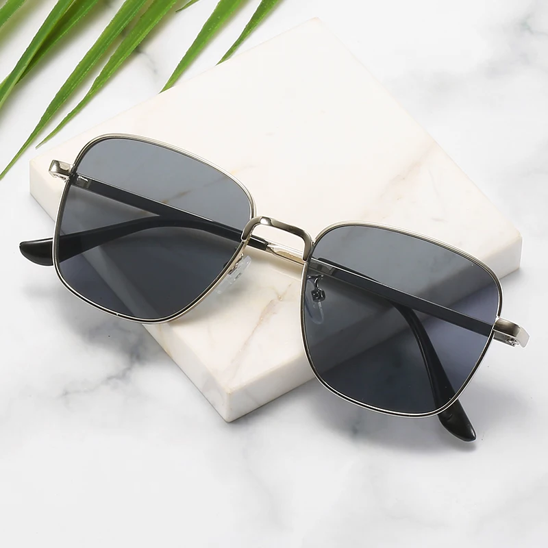 High Quality Rectangle Sunglasses Women Metal Frame Glasses Vintage Brand Square Sun Glasses For Men Shades Female Eyewear UV400