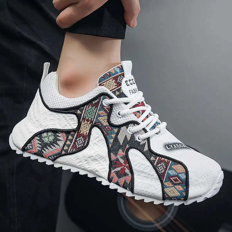 Men Vulcanized Canvas Sneakers Breathable Lightweight Lace-Up Non-Slip Casual Walking Shoes for Outdoor Daily Wear