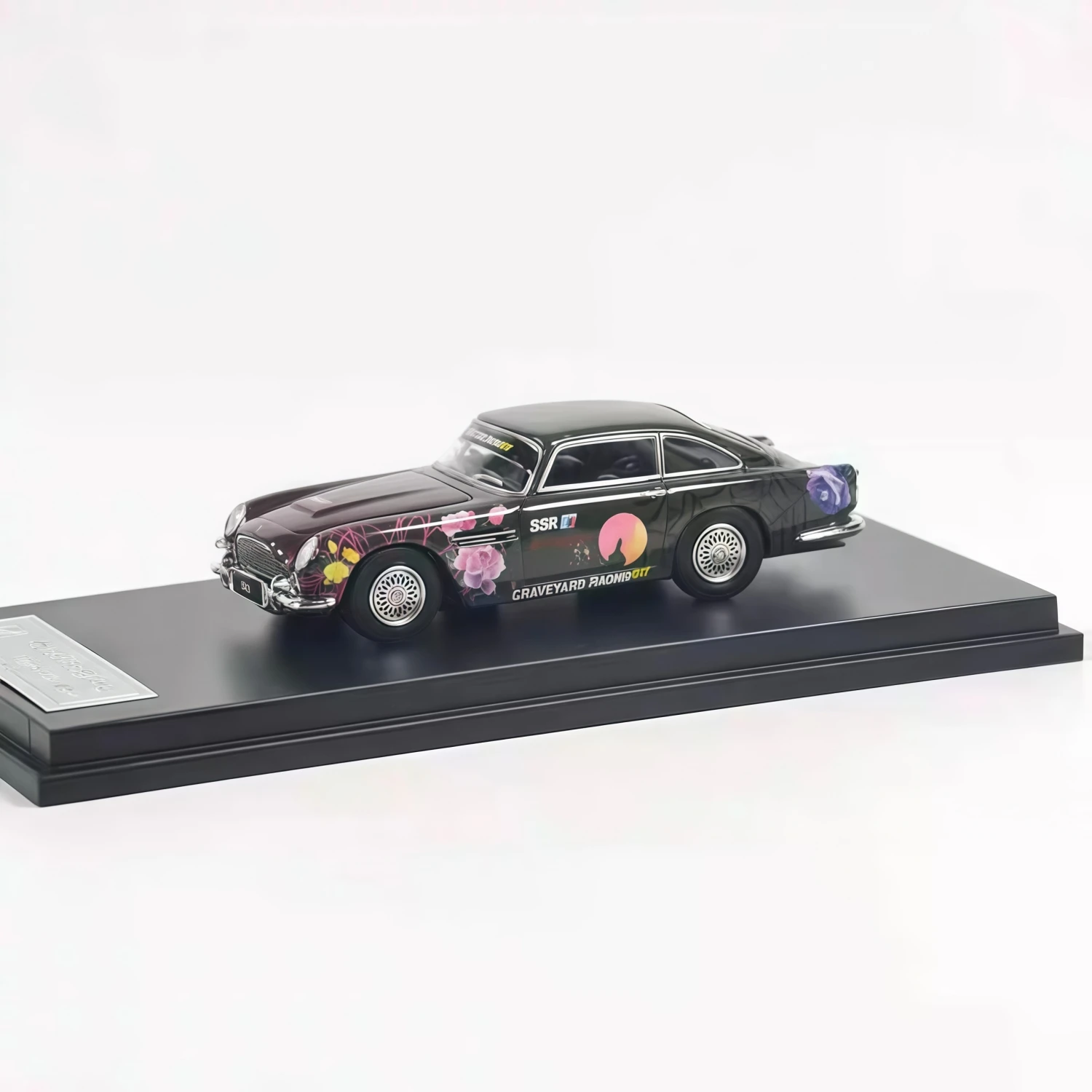DCM 1:64 DB5 60o modelo de carro fundido