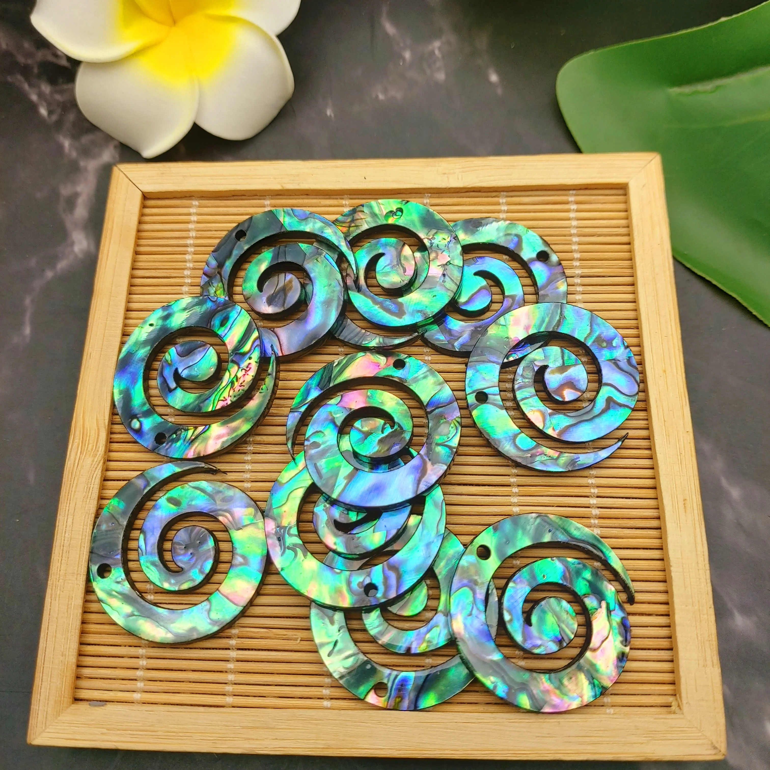 4 قطعة 1.18 "أذن البحر شل الخرز المسطح سحر هاواي بولينيزيا القبلية تصميم قلادة للمجوهرات DIY بها بنفسك #4