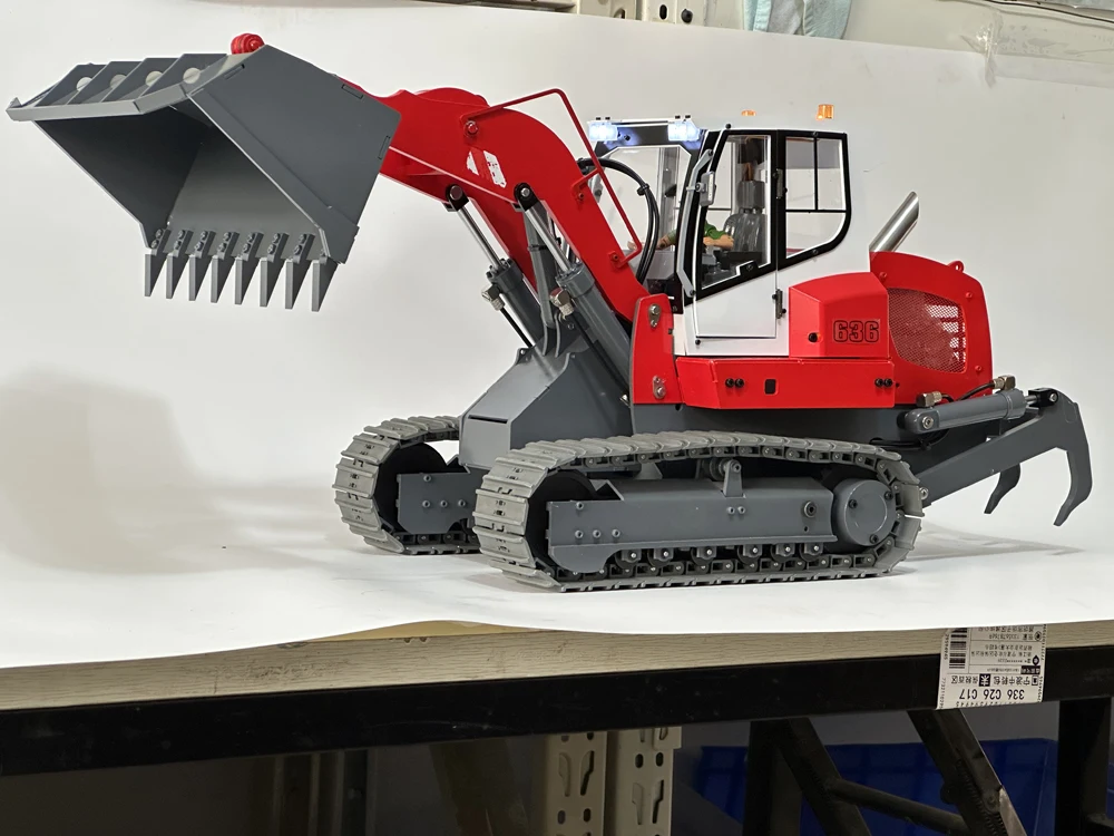 1/14 Scale RC Crawler Loader Model/Remote Control Dozer / Bulldozer Red