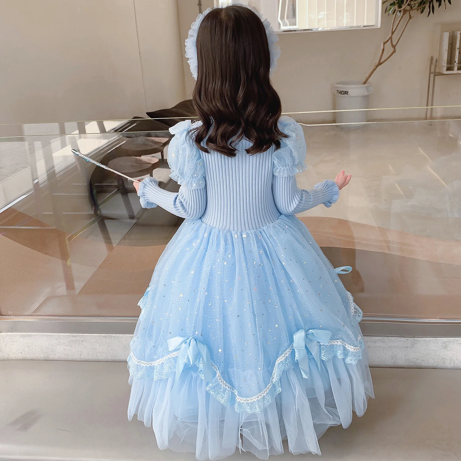 Hot Sale Ice Princess Cosplay Sky Blue Deluxe Princess Queen Dress Halloween Girl Castle Carnival Party