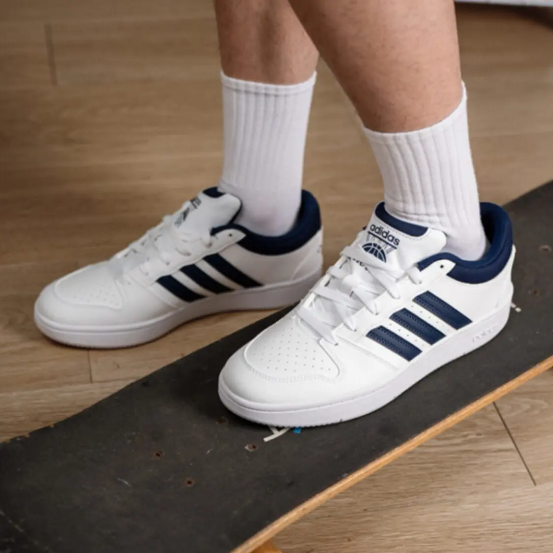 2026 Neue Adidas KI1058 Weiß-Marineblau Low-Top Sneakers mit Synthetischem Obermaterial und Gummisohle Trendige Street-Skate Freizeitschuhe – Detail 6