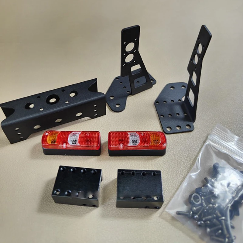 Metalowa belka poprzeczna w skali 1:14 z tylnym światłem do ciężarówki RC Tamiya SCANIA 770S R620 BENZ Arocs MAN TGX