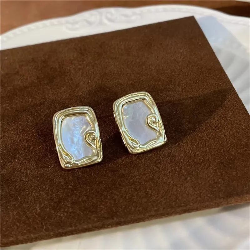 Trendy Neue Weiße Hängende Ohrringe für Frauen Transluzente Acryl Blume Baumeln Ohrringe Strass Imitation Perle Ohr Schmuck – Detail 7