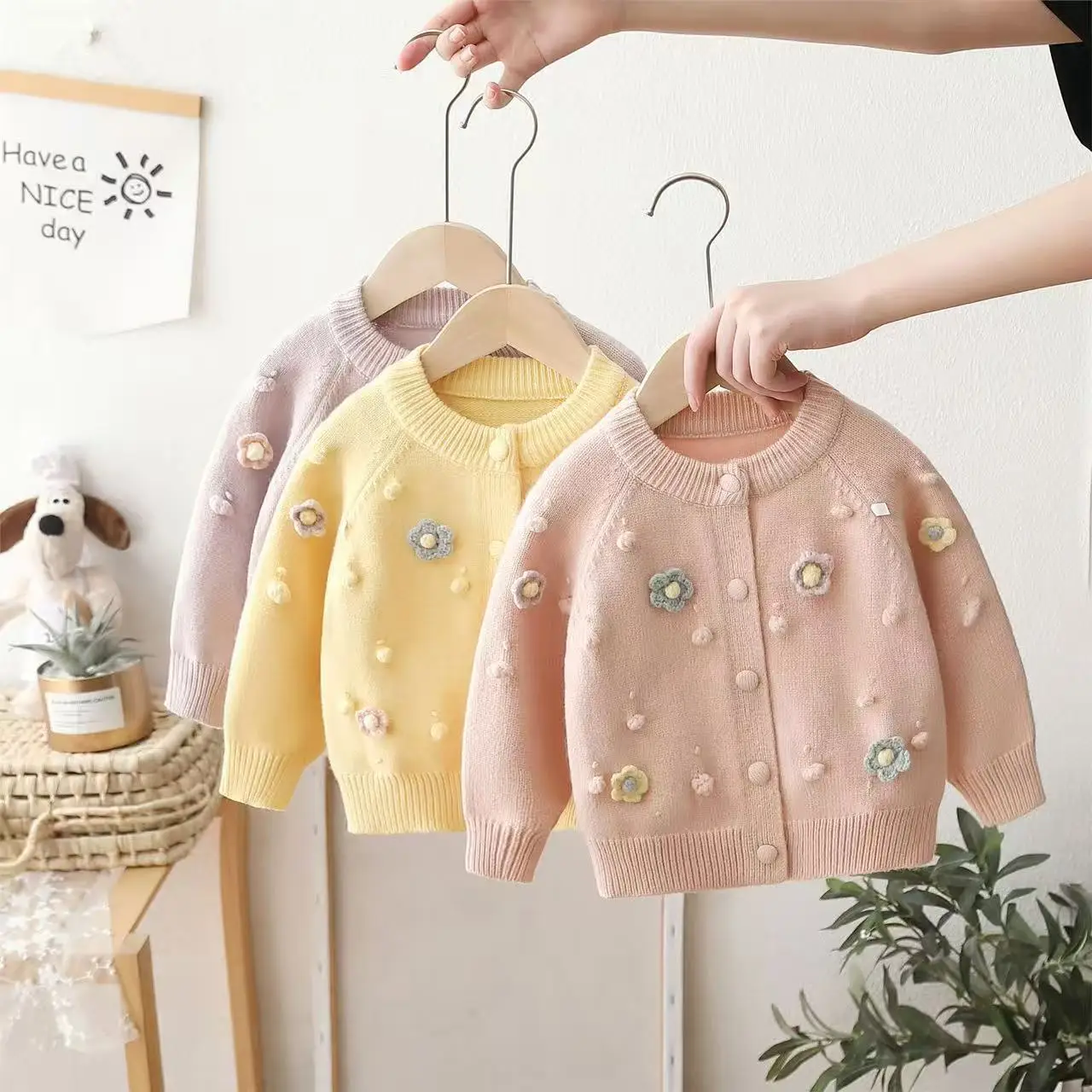 

Girls Cardigan jumper Children's Knitted Sweater Tops Children Baby Girl Three-dimensional Flowers Fashionable Jacket Tide 1-5Y