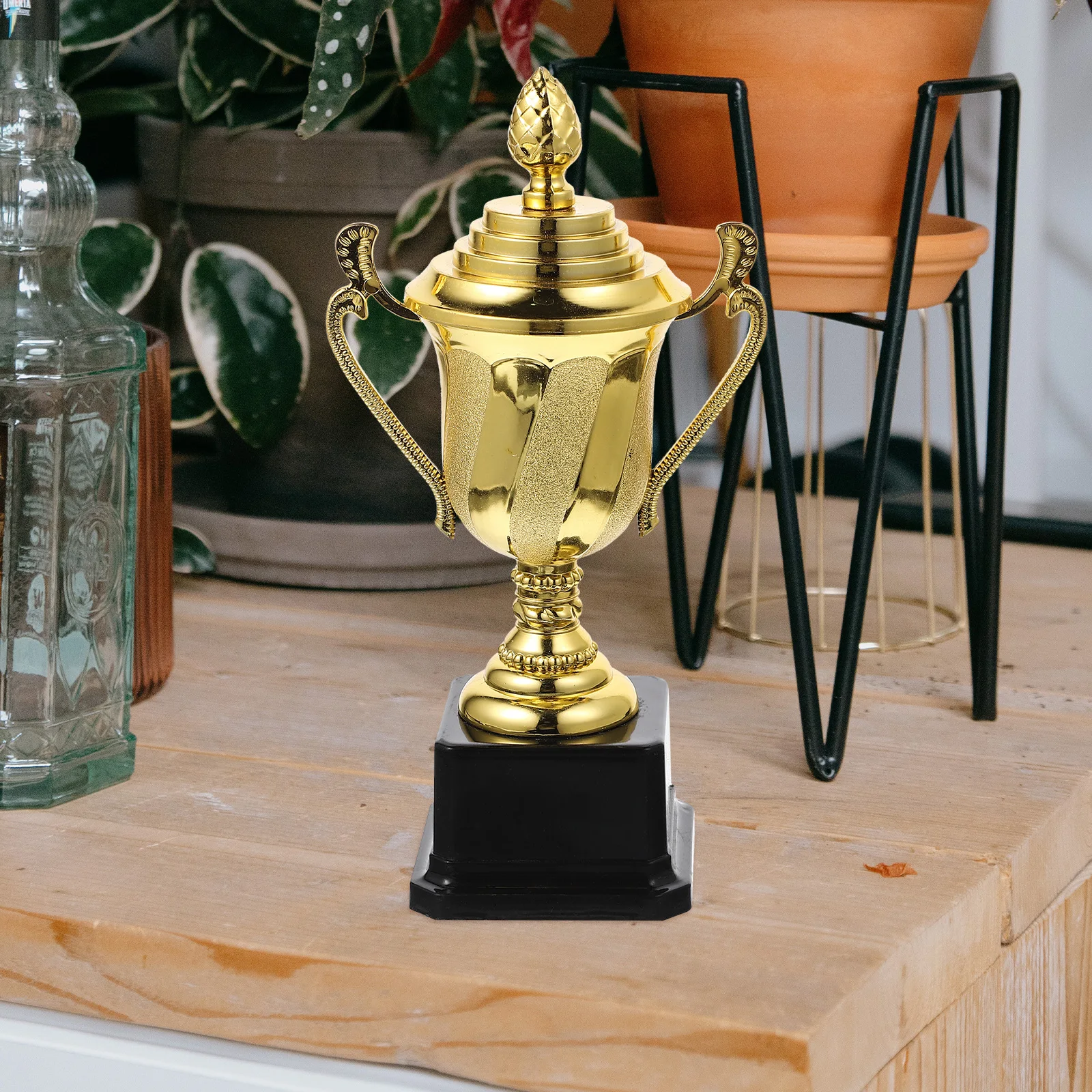ถ้วยรางวัลพลาสติกขนาดเล็กสำหรับเด็ก รางวัลถ้วยทองคำ งานปาร์ตี้ ของขวัญ รางวัลความสำเร็จของเด็ก ของตกแต่งโต๊ะทำงาน