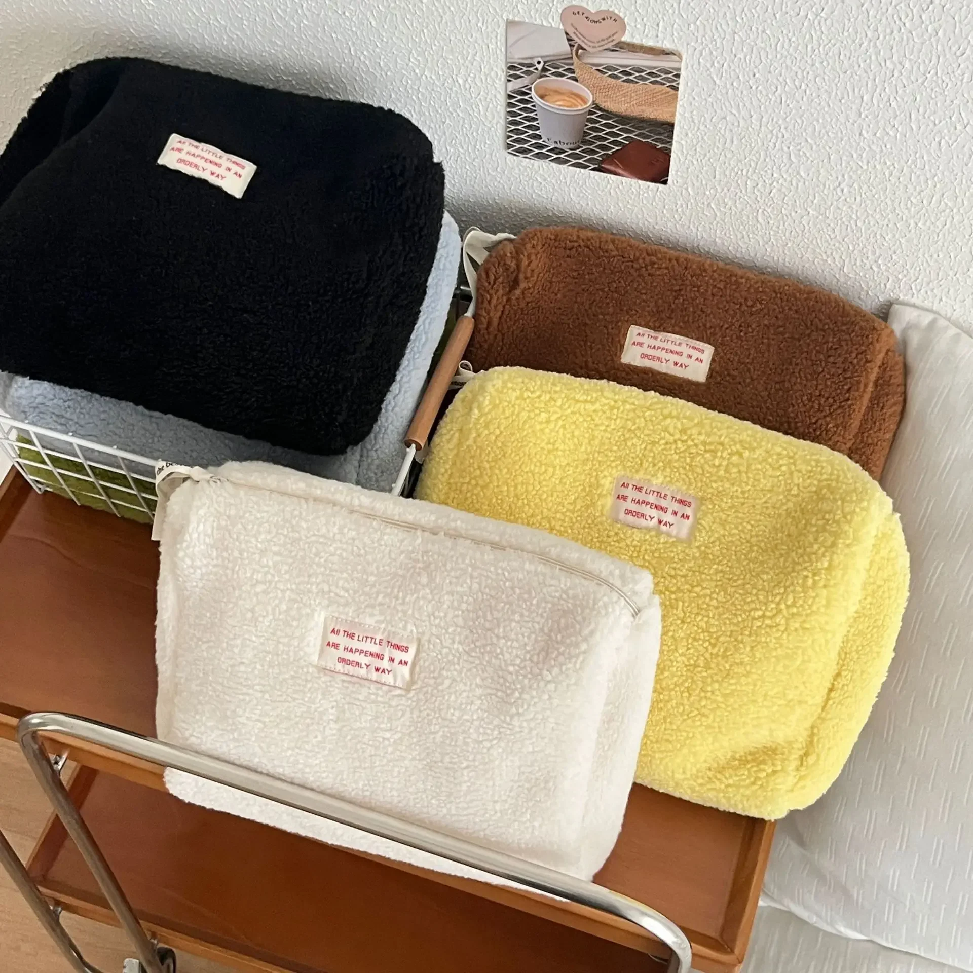 Faux Lamb Wool Women Cosmetic Bag Makeup Cases Ladies Soft Plush Storage Bags Large Capacity Female Portable Clutch Handbags