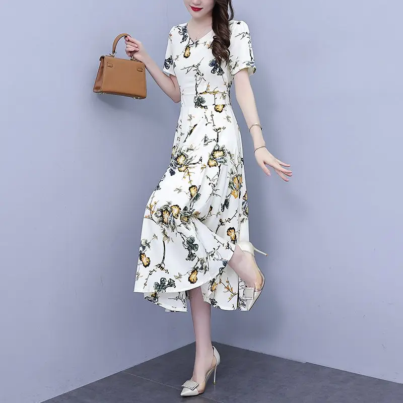 New Fashionable Dress with Short-sleeved Floral Temperament Age-reducing Waist and Making You Look Slimming