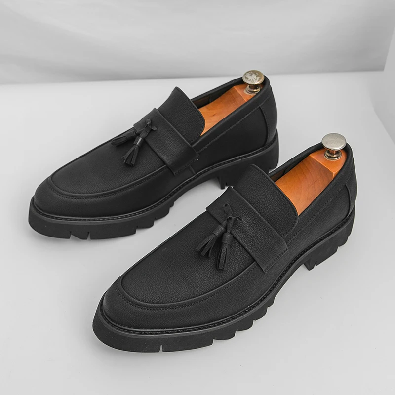 

Retro Men Casual Business Lofu Shoes Black Men Thick-soled Anti-slip Ankle Shoes for Men Office Fair Wear British-style Men Shoe