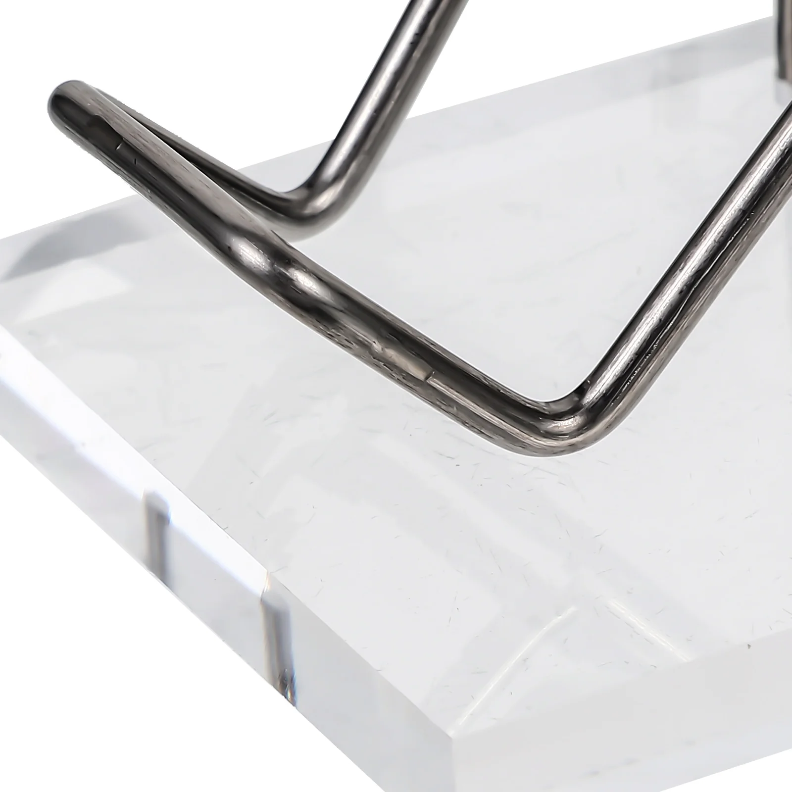 

Sturdy Acrylic Display For Minerals Rocks Crystals Collectibles Transparent High Transmittance Desktop Holder Lightweight